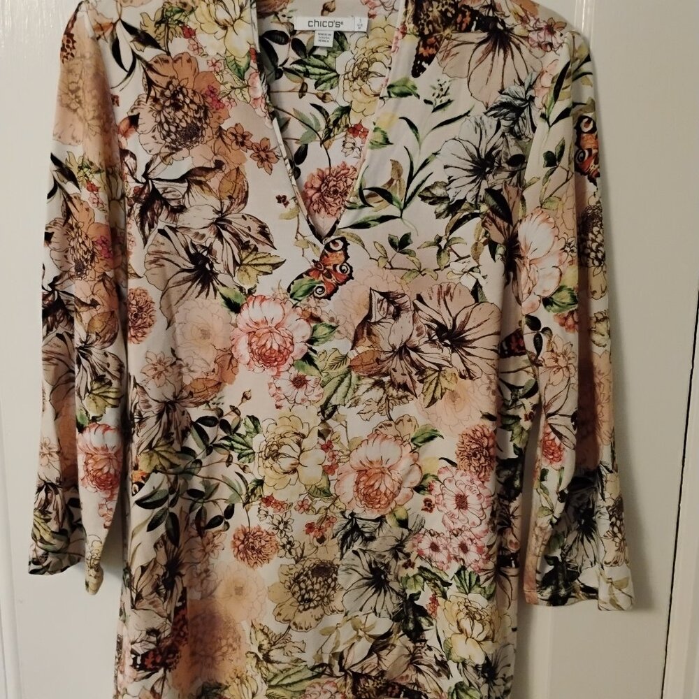 Chico's "Touch of Cool" V Neck T-Shirt Size 1